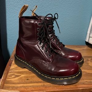 Dr.Marten Vegan Cherry Boot